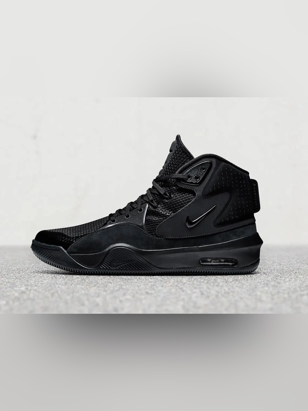 Nike Dangeruss Wilson 1 "Triple Black" Russell Wilson Signature Size 12.5